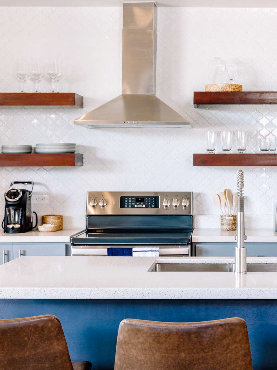 2-BEDROOM-PENTHOUSE-WITH-POOL-03